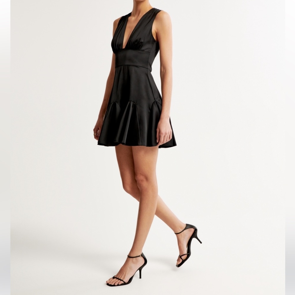 Abercrombie Black Plunge Satin Mini Dress XSP